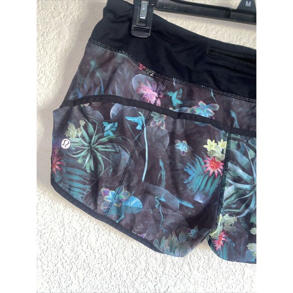 Lululemon speed up Shorts Women Curious Jungle Black Floral Vented Lined 6 Gym - Picture 8 of 10